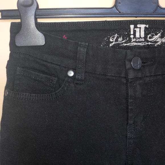 Jeans - Picture 2 of 5